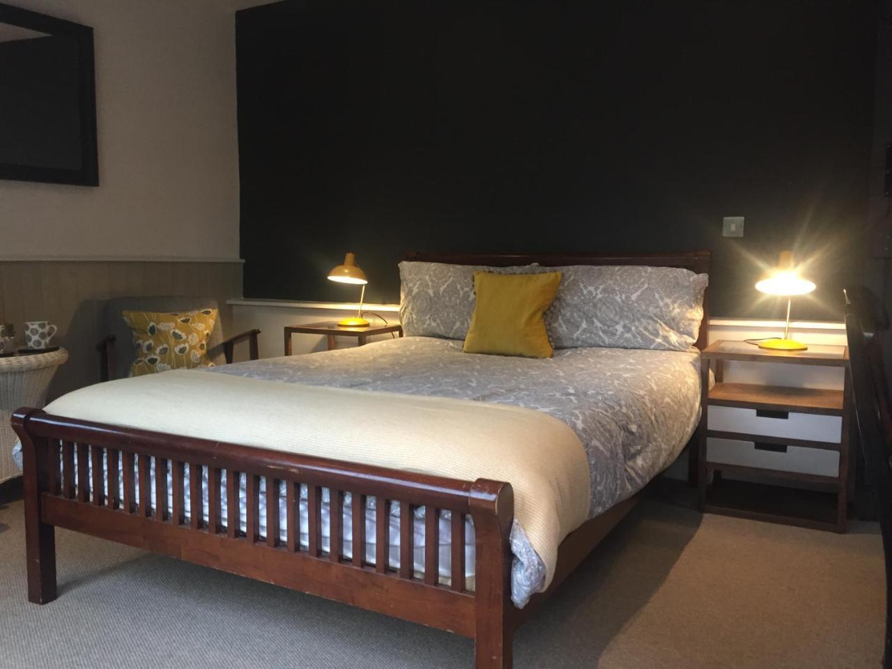 Bonningtons Stansted Self Catering Hotel Stansted Mountfitchet Exterior foto