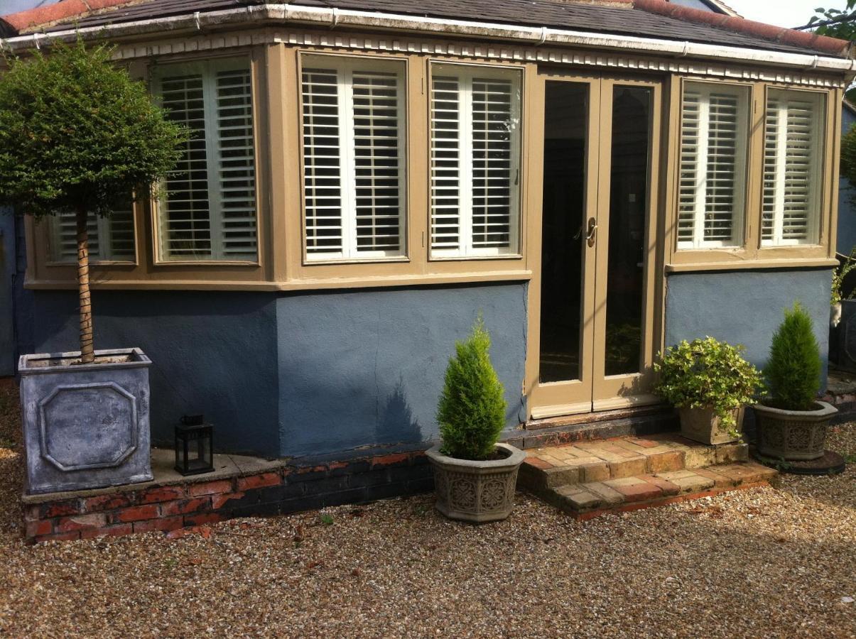 Bonningtons Stansted Self Catering Hotel Stansted Mountfitchet Quarto foto
